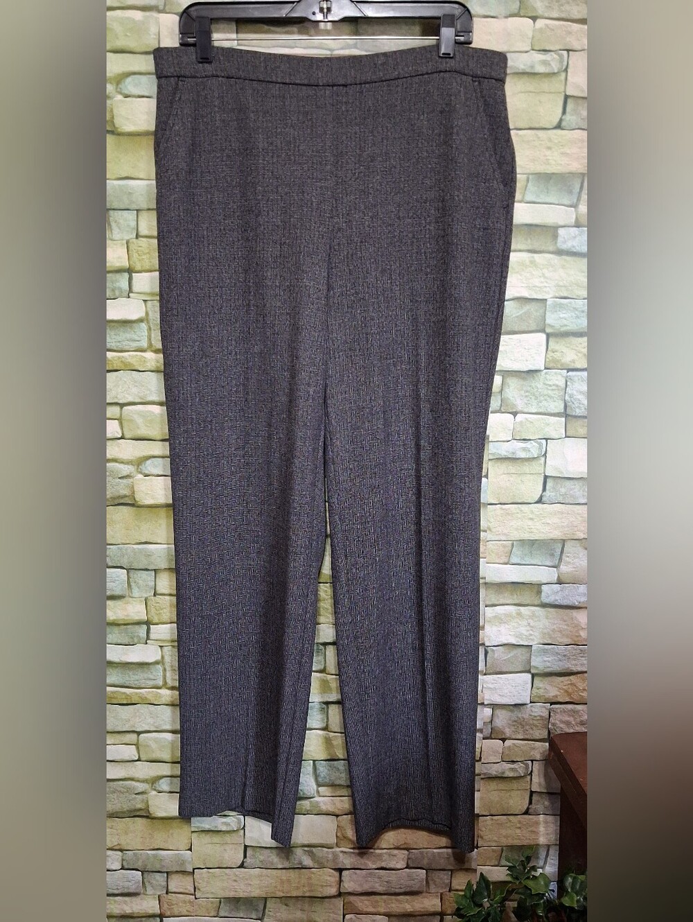Dana Buchman Charcoal Gray Straight-Leg Trousers Tummy Control